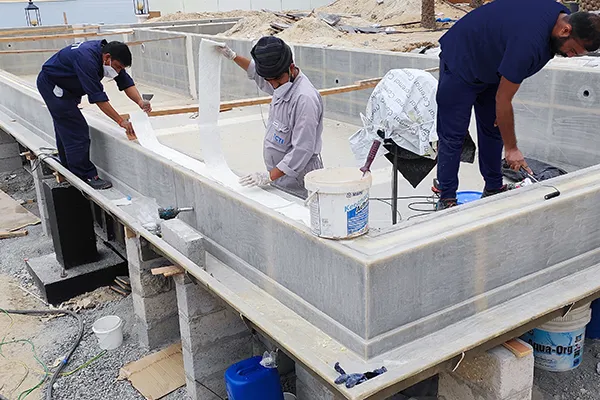 swimming pool maintenance dubai