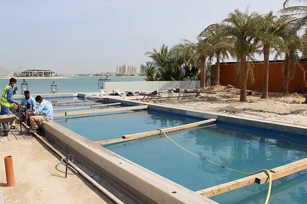 swimming pool cleaning dubai